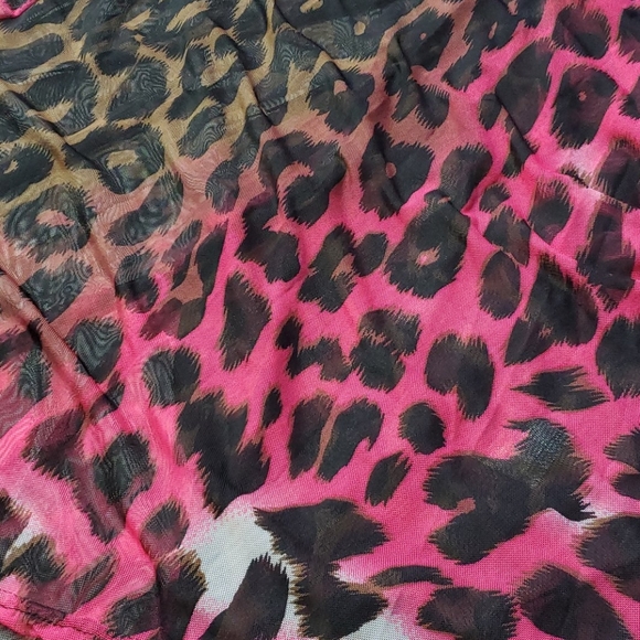 NWT - Pink Leopard Sheer High Low Vest - Picture 3 of 3